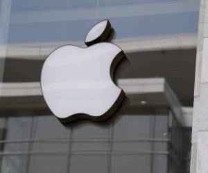 Brasil multa a Apple con US$2,5 millones y le prohíbe vender iPhones sin cargador
