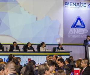 Jorge Daboub, presidente de la ANEP, señaló en su discurso que la corrupción impulsa el despilfarro de recursos públicos de gobernantes y funcionarios. Foto de Salvador Meléndez.