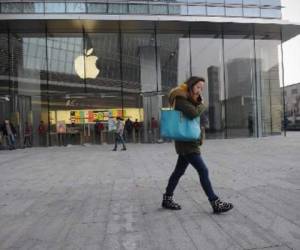 El programa Siri, que reconoce y responde a la voz del usuario, hizo su debut formal con el lanzamiento al mercado del iPhone 4S, en 2011. (Foto: AFP).