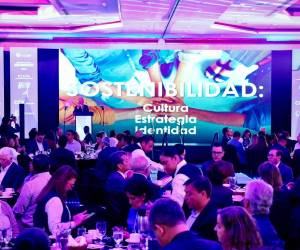 “<i>La sostenibilidad no está desapareciendo, está evolucionando, y entender esa diferencia cambia por completo la conversación”, afirmó Enrique Crespo, presidente de la Semana de la Sostenibilidad y CEO de CMI Capital. (Foto: Cortesía)</i>
