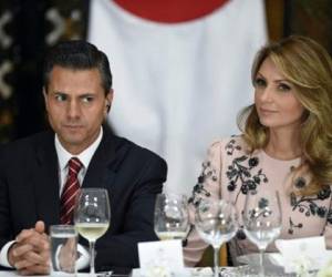 Peña Nieto y su esposa Angélica Rivera. (Foto: AFP)