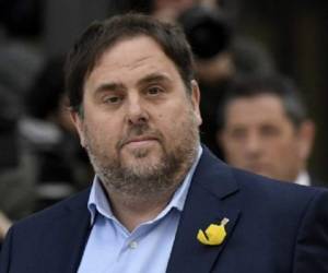 La jueza Carmen Lamela del alto tribunal de Madrid tomó así su decisión contra los nueve miembros del gobierno cesado, entre ellos el vicepresidente Oriol Junqueras, que acudieron a declarar este jueves. (Foto: AFP).