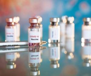 Vaccine and syringe injection It use for prevention, immunization and treatment from COVID-19