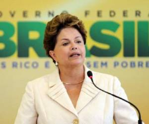La presidenta de Brasil, Dilma Rousseff, ha sido muy cuestionada por su gestión de la crisis y por los megaescándalos de corrupción que azotan al oficialista Partido de los Trabajadores. (Foto: Archivo).