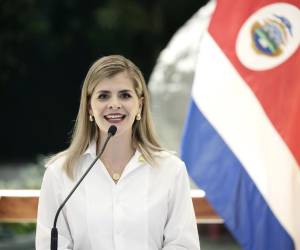 Foto de archivo de la presidenta electa de Costa Rica, Laura Fernández. EFE/Jeffrey Arguedas