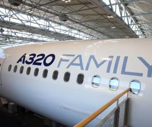 <i>Un Airbus A320 Family EFE/EPA/FREDERIC SCHEIBER</i>