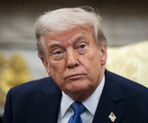 <i>En marzo, cuando llevaba 60 días en el poder, Trump ya había roto el récord de 99 órdenes ejecutivas firmadas en los primeros 100 días que ostentaba Franklin Delano Roosevelt (1933-1945). EFE/EPA/AL DRAGO / POOL</i>