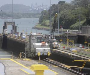 Buscarán que buques de EEUU pasen gratis por el Canal de Panamá