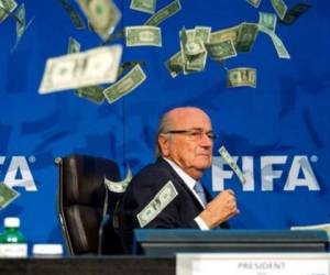 Simon Brodkin publicó luego en Twitter : 'Feliz por estar en la sede de la FIFA para encontrarme con Sepp Blatter para lograr un Mundial-2026 en Corea del Norte (#NorthKorea2026 World Cup)'.