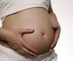 Imagen de archivo de una mujer embarazada. EFE/Zayra Mo