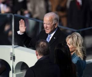 WASHINGTON, DC - 20 DE ENERO: El presidente electo de Estados Unidos, Joe Biden, prestará juramento en el frente oeste del Capitolio de los Estados Unidos el 20 de enero de 2021 en Washington, DC. Durante la ceremonia de inauguración de hoy, Joe Biden se convierte en el 46º presidente de los Estados Unidos. Caroline Brehman-Pool / Getty Images / AFP