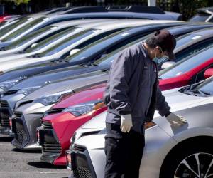 <i>El analista de Cox Automotive Jeremy Robb declaró en un comunicado que esperaba ver una fuerte apreciación del precio en respuesta a los aranceles, y eso es exactamente lo que se produjo. Imagen de archivo. EFE/EPA/MICHAEL REYNOLDS</i>