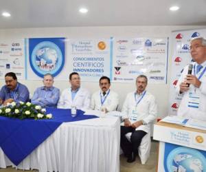 Un momento de la conferencia de prensa de la presentación del congreso médico. (Foto: Cortesía).