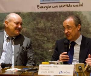 Juan Luis Bosch, presidente de Corporación Multi Inversiones y Florentino Pérez, presidente de ACS, en rueda de prensa. (Foto: E&N).