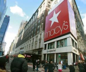 Macy's tiene a la venta una línea de ropa para hombre con la marca Trump desde 2004. (Foto: NY Post).