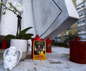 <i>Mientras se repone de la operación a un pulmón, el Papa pidió a Putin una tregua humanitaria que permita asistir y evacuar a civiles de la ciudad ucraniana de Oleshky. (Foto: EFE)</i>