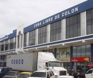 Los importadores venezolanos adeudan millones de dólares a Copa Airlines, la industria farmacéutica y con exportadores de la Zona Libre de Colón, la mayor del hemisferio americano.
