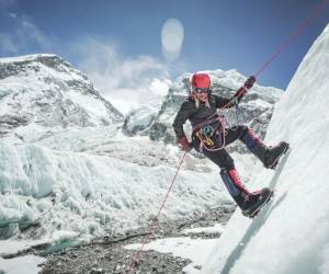 Alfa Karina Arrué, primera salvadoreña en llegar a la cima del Everest