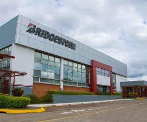 A finales del año pasado también se inicia la construcción del nuevo almacén de materias primas, el cual estará terminado a finales de agosto. Foto cortesía