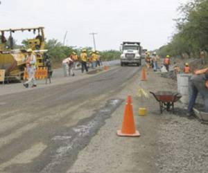 Para las obras, Constructora MECO espera emplear a 250 trabajadores locales que intercomunicarán a las comunidades de Bluefields Caño Azul, San Sebastián, Santa Elena, Augusto César Sandino y San Francisco.