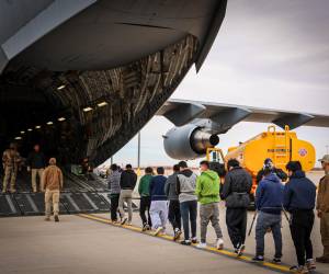 <i>Según las últimas cifras, bajo el segundo mandato de Trump se ha deportado a 605.000 extranjeros, un número que se encuentra dentro de un rango que la Casa Blanca podría probar. Foto de cortesía</i>