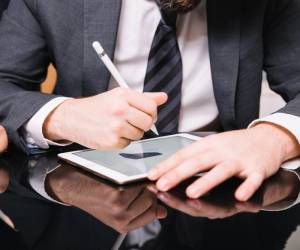 Los ciberdelincuentes utilizan notificaciones falsas de Docusign para engañar usuarios y robar sus datos personales o corporativos. Foto de cortesía