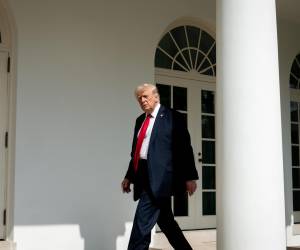 Trump: Empresas extranjeras pueden traer a sus empleados a EEUU por 'un tiempo'