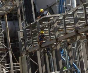 Esa inversión debe servir para paliar las grandes deficiencias en servicios de transporte e infraestructuras. (FotO: AFP).