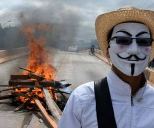 Los disturbios se han sucedido a lo largo del día en todo el país. (Foto: AFP).