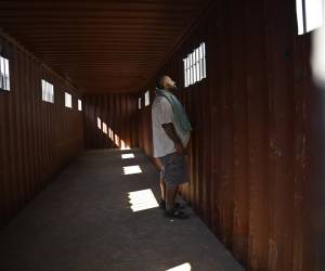 <i>Entre los reos transferidos a sus nuevas cárceles se encuentra el líder de la pandilla Barrio 18, Aldo Ochoa Mejía, precisó el gobernante. Foto de cortesía</i>