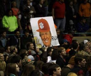 Pese a las diferencias, Trump ha dicho que respeta al papa: “Me cae bien, parece un buen tipo”. (Foto: AFP).