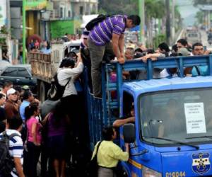 Los pandilleros mantienen el sabotaje al transporte público para presionar al gobierno a incluirlos en el Consejo de Seguridad, que preside junto a la sociedad civil en un diálogo que busca soluciones a la violencia criminal que golpea al país.