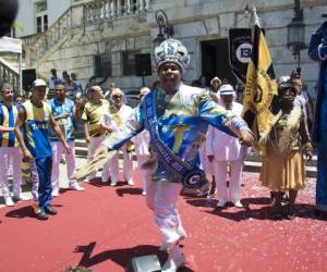 'Por segundo año consecutivo recibo la llave de esta ciudad y declaro abierto el Carnaval de Rio', dijo el monarca de la locura carnavalesca, Wilson Dias da Costa Neto. (Foto: AFP).