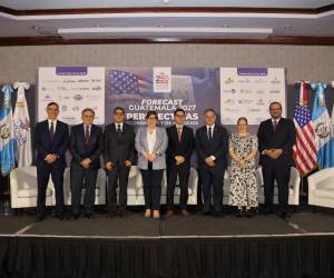 <i>El encuentro Forecast Guatemala 2027 – Perspectivas Económicas y de Negocios, fue un espacio estratégico que reunió a autoridades, representantes del sector privado y expertos. Foto de cortesía</i>