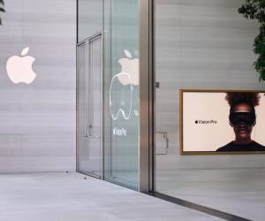 <i>Fotografía de archivo de la entrada de Apple en Los Ángeles. EFE/ALLISON DINNER</i>
