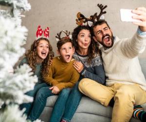 Descubra cómo compartir fotos navideñas con Google a cualquier persona