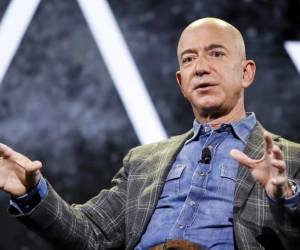 Bezos busca recaudar US$100.000M para comprar empresas manufactureras