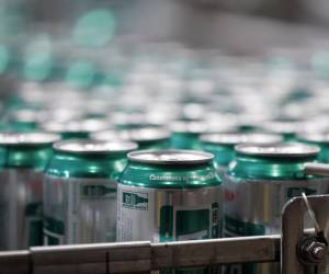<i>El estudio, publicado este martes, anota que esta disminución podría moderar los riesgos de inflación a corto plazo derivados del aumento de las barreras comerciales. Imagen de archivo. EFE/EPA/CJ GUNTHER</i>