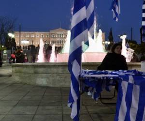 'Grecia está en la zona euro y debe permanecer en ella', ha declarado esta mañana el presidente francés, Francois Hollande. (Foto: AFP).