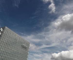 Compra de Telefónica Argentina espera una definición a diez meses de la adquisición