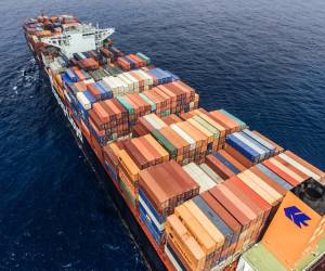 <i>El conflicto con Irán interrumpe el transporte marítimo mundial mientras petroleros quedan varados y dañados. Foto de cortesía</i>