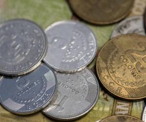 <i>Monedas y billetes de Costa Rica actuales desde 2011 hasta la fecha</i>