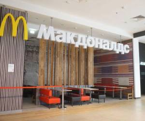 McDonald’s acuerda vender sus restaurantes en Rusia; cambiarán de nombre