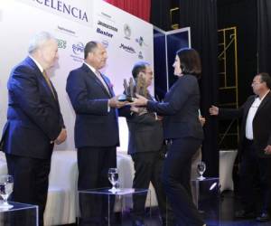 El presidente costarricense, Luis Guillermo Solís, acudió a la ceremonia. (Foto: Cortesía).