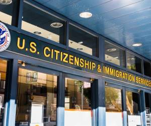 ¿Están cerradas las solicitudes de centros de procesamiento a migrantes de CA?
