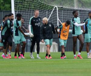 <i>Fotografía difundida por la Federación Panameña de Fútbol (Fepafut) de un entrenamiento de la Roja este domingo en Toronto de cara al debut en el Mundial este 17 de junio contra Ghana. EFE/ Eliecer Aizprua / Fepafut </i>