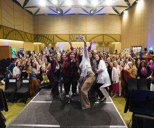 El evento Mujeres Desafiantes de la década llegó a Costa Rica el pasado 15 de octubre. Fue una jornada llena de aprendizaje, cargada de emociones y aprendizajes. Esta fue la foto final, que plasma el éxito logrado. FOTOS LUIS GONZÁLEZ
