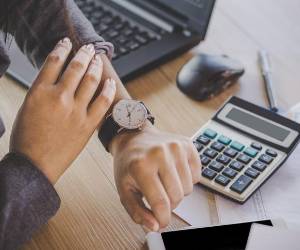 <i>Se recomienda realizar una “limpieza del calendario”, un ejercicio de revisión consciente del uso del tiempo. Foto de uchar / Getty Images/iStockphoto</i>