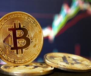 El bitcoin se dispara un 8 % al aumentar el apetito por el riesgo