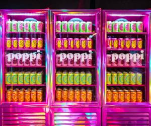 El acuerdo con Poppi impulsa la presencia de PepsiCo en la categoría de bebidas saludables en un momento en que múltiples aumentos de precios pesan sobre la demanda de sus refrescos y bocadillos. Foto cortesía